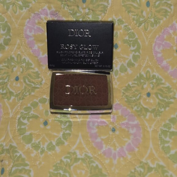 Dior Blush - Picture 1 of 6
